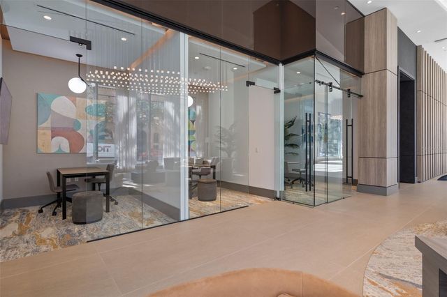 275 1ST AVENUE S 2401, St Petersburg, FL 33701