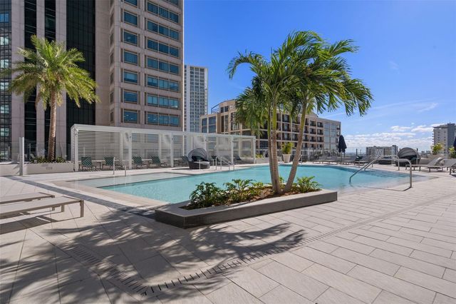 275 1ST AVENUE S 2401, St Petersburg, FL 33701