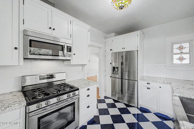515 W LYNWOOD Street, Phoenix, AZ 85003