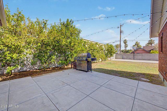515 W LYNWOOD Street, Phoenix, AZ 85003