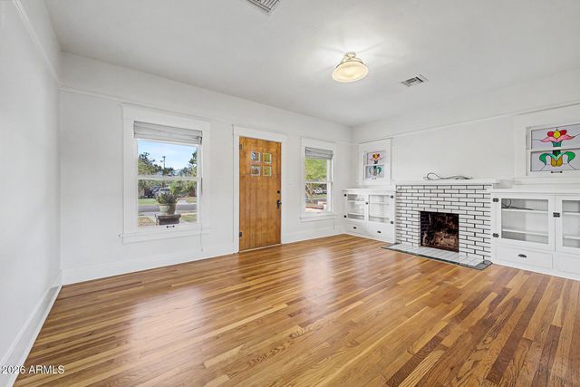 515 W LYNWOOD Street, Phoenix, AZ 85003