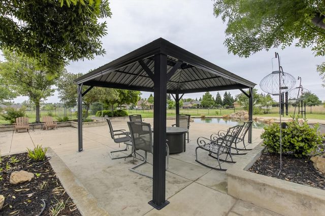 735 N Fine Rd, Linden, CA 95236