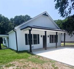 214 E Railroad Street, La Grange, NC 28551