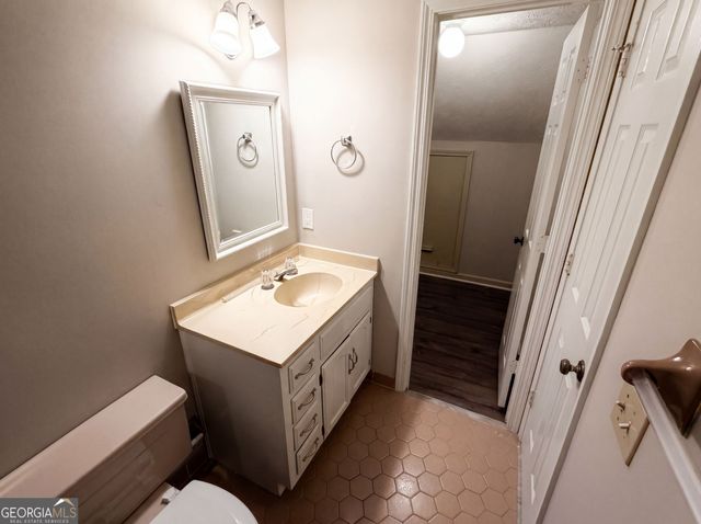 2360 Kimbrough Court, Sandy Springs, GA 30350