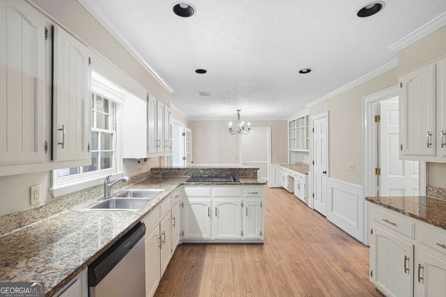 2360 Kimbrough Court, Sandy Springs, GA 30350