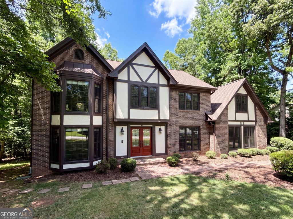 2360 Kimbrough Court, Sandy Springs, GA 30350
