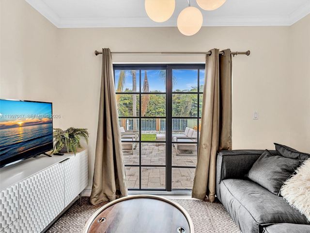 2901 Hidden Harbour St, Dania Beach, FL 33312