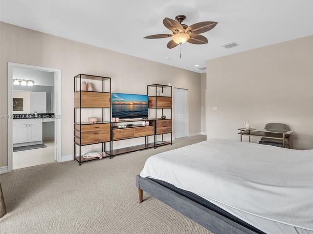 2901 Hidden Harbour St, Dania Beach, FL 33312