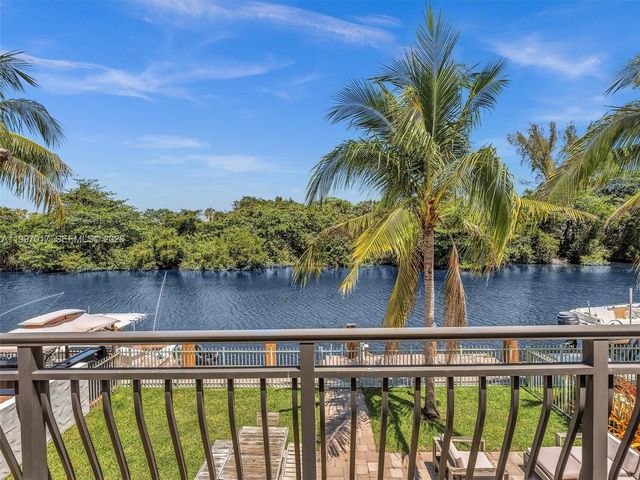 2901 Hidden Harbour St, Dania Beach, FL 33312