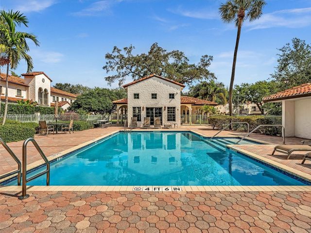 2901 Hidden Harbour St, Dania Beach, FL 33312