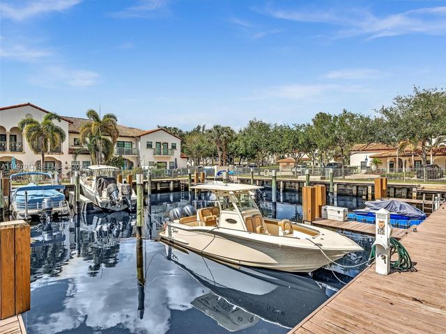 2901 Hidden Harbour St, Dania Beach, FL 33312