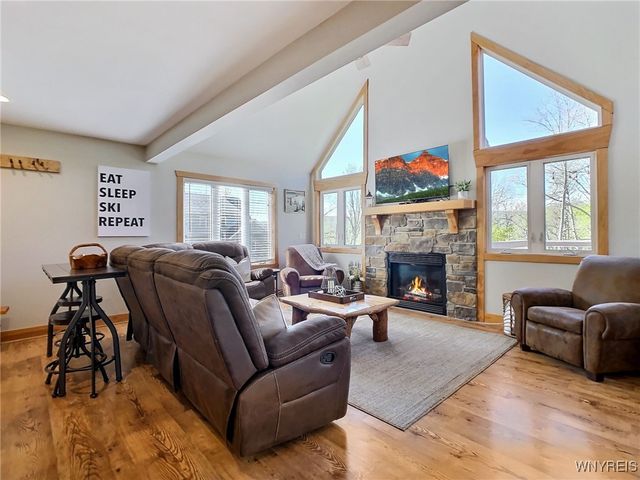 5777 Bonn Way East, Great Valley, NY 14741