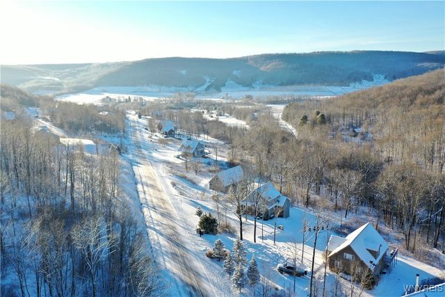 5777 Bonn Way East, Great Valley, NY 14741