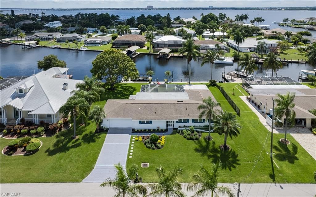 5333 Malibu CT, Cape Coral, FL 33904