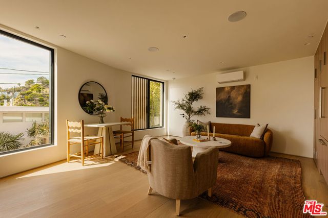 1511 Skylark Lane, Los Angeles, CA 90069