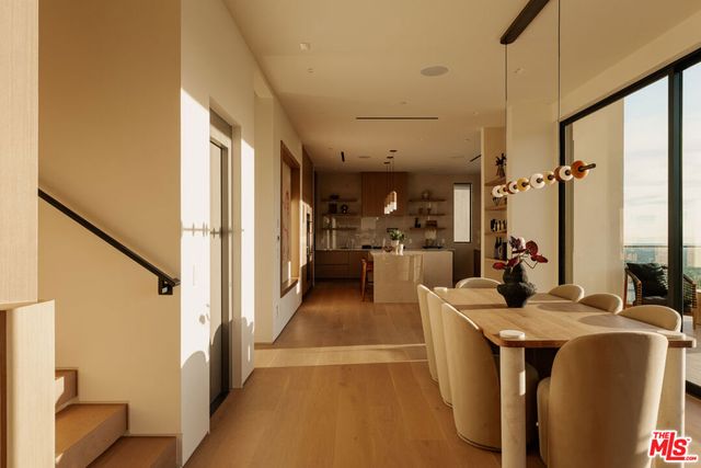 1511 Skylark Lane, Los Angeles, CA 90069