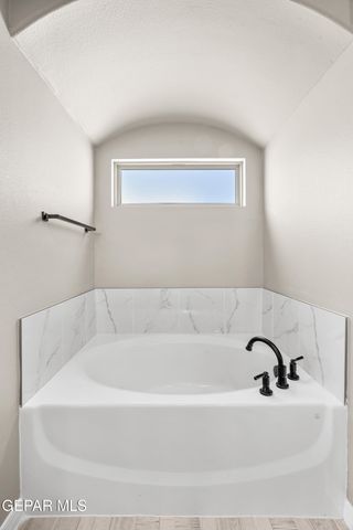 10712 Bill Bates Street, El Paso, TX 79924