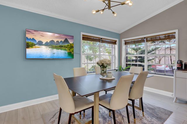 12 Brighton Court, Palm Beach Gardens, FL 33418