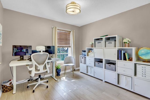 12 Brighton Court, Palm Beach Gardens, FL 33418