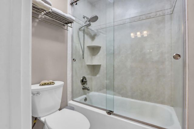 12 Brighton Court, Palm Beach Gardens, FL 33418