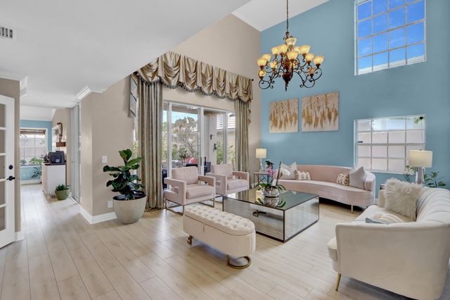 12 Brighton Court, Palm Beach Gardens, FL 33418