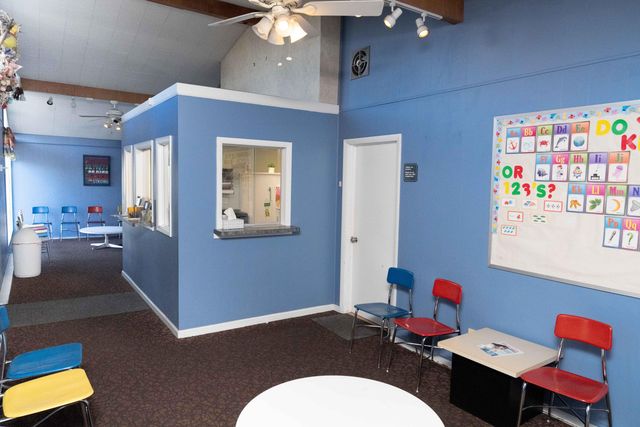 2561 Elizabeth Lake Road, Waterford Twp, MI 48328