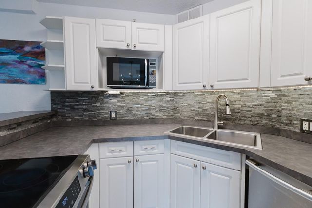 3315 58TH AVENUE S 222, St Petersburg, FL 33712