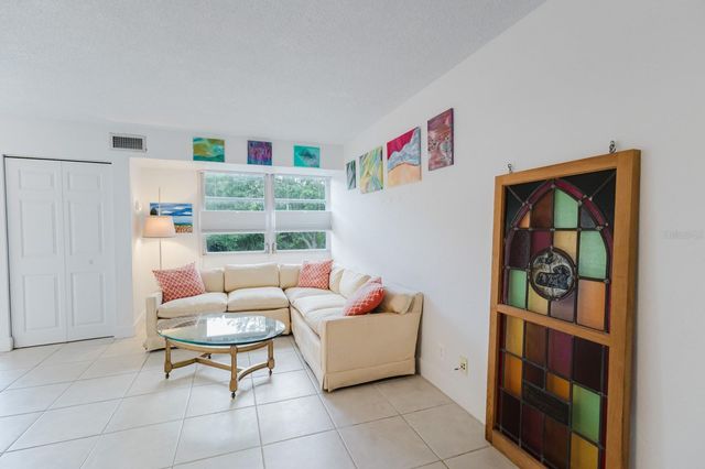 3315 58TH AVENUE S 222, St Petersburg, FL 33712