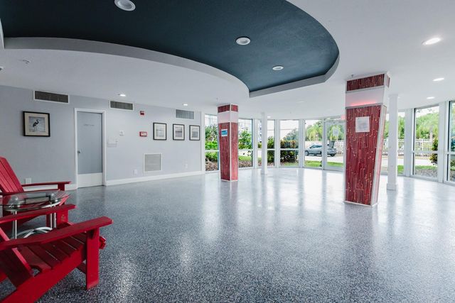 3315 58TH AVENUE S 222, St Petersburg, FL 33712