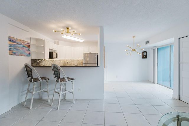 3315 58TH AVENUE S 222, St Petersburg, FL 33712