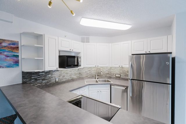 3315 58TH AVENUE S 222, St Petersburg, FL 33712