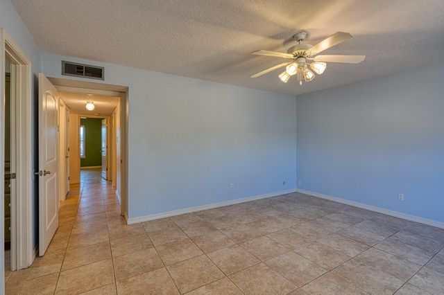 1616 Zena Lona Street NE, Albuquerque, NM 87112