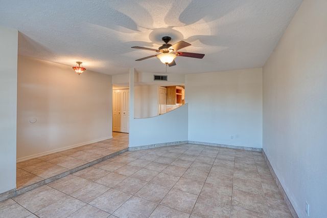 1616 Zena Lona Street NE, Albuquerque, NM 87112