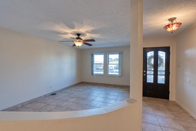 1616 Zena Lona Street NE, Albuquerque, NM 87112