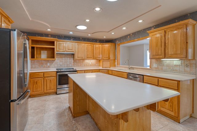 1616 Zena Lona Street NE, Albuquerque, NM 87112