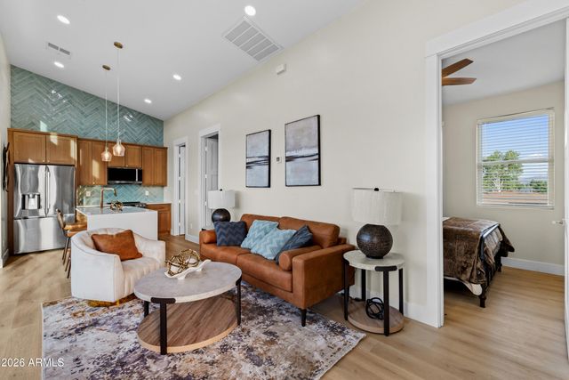 1115 S MONTEZUMA Avenue, Phoenix, AZ 85003