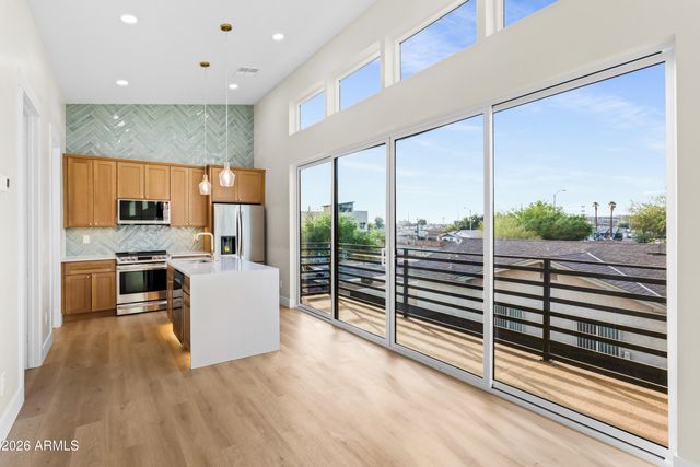 1115 S MONTEZUMA Avenue, Phoenix, AZ 85003