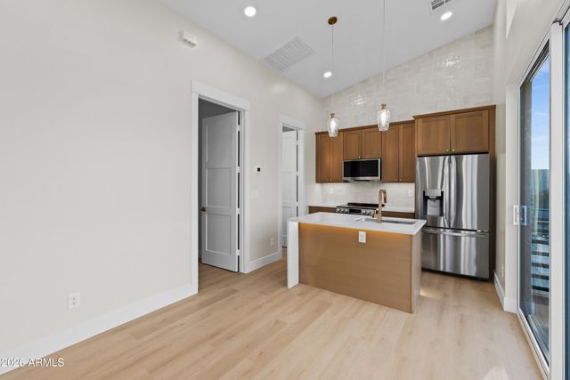 1115 S MONTEZUMA Avenue, Phoenix, AZ 85003