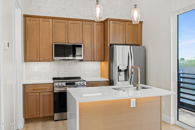 1115 S MONTEZUMA Avenue, Phoenix, AZ 85003