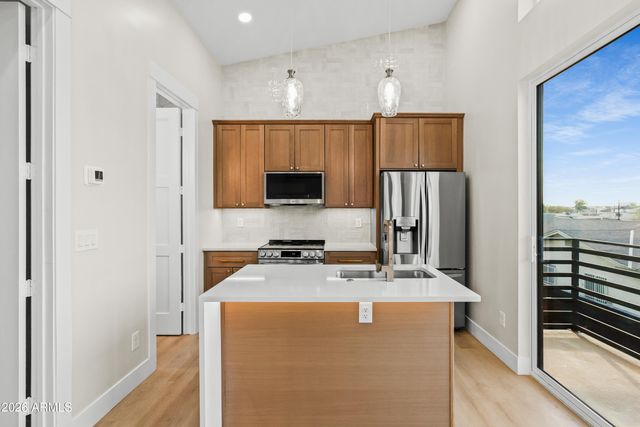 1115 S MONTEZUMA Avenue, Phoenix, AZ 85003