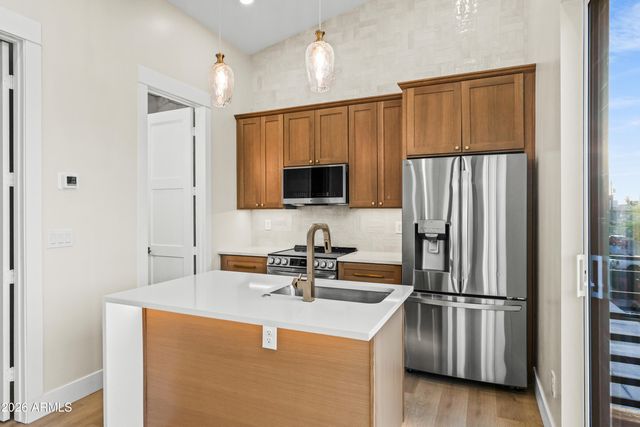 1115 S MONTEZUMA Avenue, Phoenix, AZ 85003
