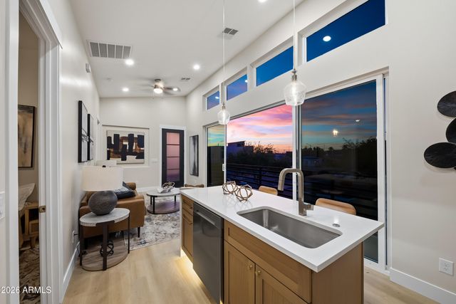 1115 S MONTEZUMA Avenue, Phoenix, AZ 85003