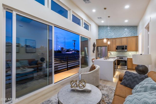 1115 S MONTEZUMA Avenue, Phoenix, AZ 85003