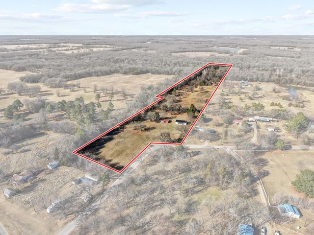 4572 County Road 2700, Telephone, TX 75488