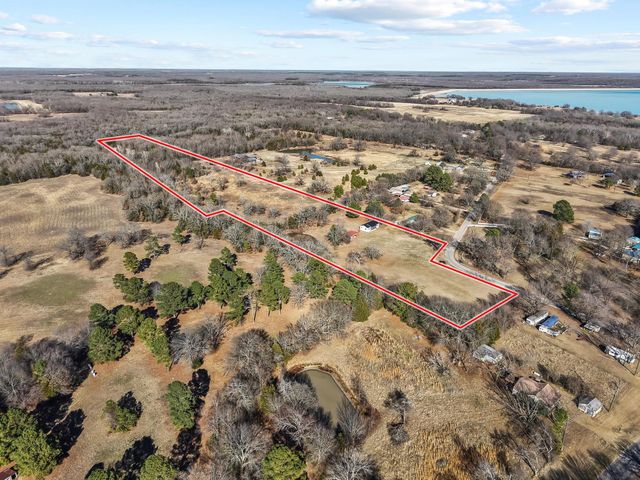 4572 County Road 2700, Telephone, TX 75488