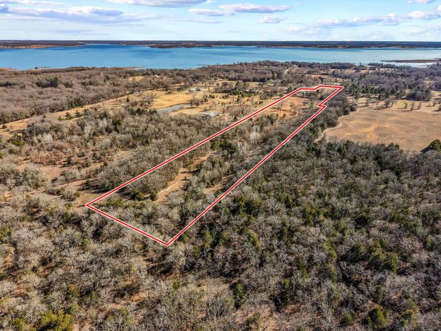 4572 County Road 2700, Telephone, TX 75488