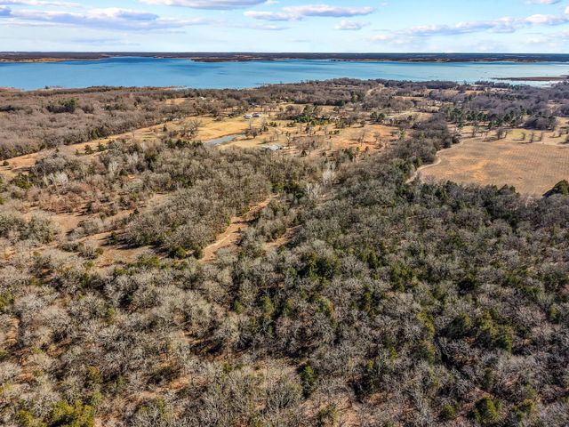 4572 County Road 2700, Telephone, TX 75488