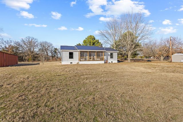 4572 County Road 2700, Telephone, TX 75488