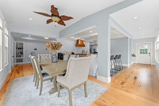 896 Plymouth St, Abington, MA 02351
