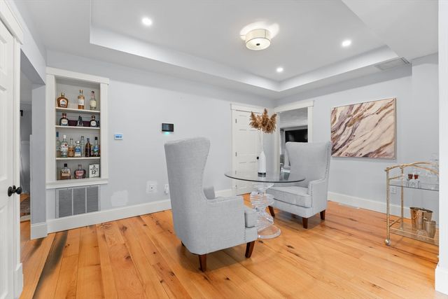 896 Plymouth St, Abington, MA 02351